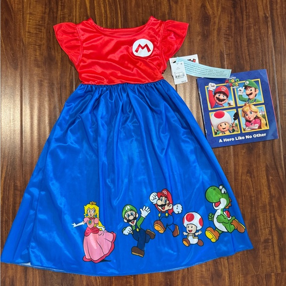 New Super Mario Red and Blue Nightgown XS and Mario Book - Picture 1 of 1